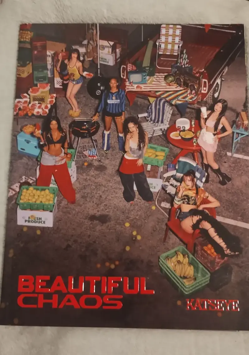 Album Beautiful Chaos de KATSEYE - 1