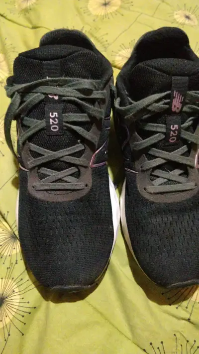 Zapatillas deportivas New Balance 520 negras - miniatura 2