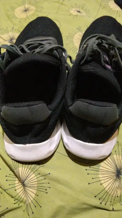 Zapatillas deportivas New Balance 520 negras - miniatura 4