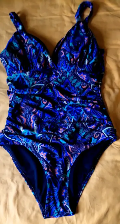 Trajes de baño enteros estampados para mujer - miniatura 3