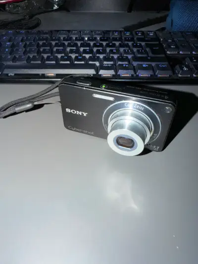 Cámara Sony Cyber-shot 14.1 MP con accesorios - miniatura 3