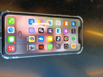 iPhone con capacidad de 64GB y batería al 78% - miniatura 4