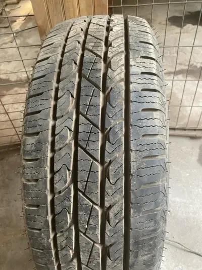 Neumático Nexen Roadian HTX RH5 con llanta - miniatura 3
