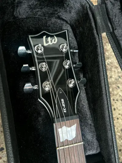 Guitarra Eléctrica LTD EC-256 Blanca - miniatura 1