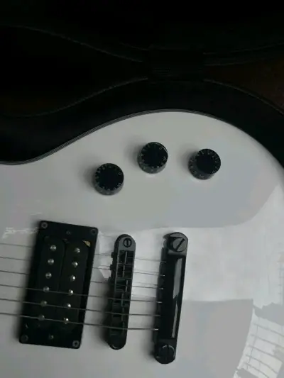 Guitarra Eléctrica LTD EC-256 Blanca - miniatura 3