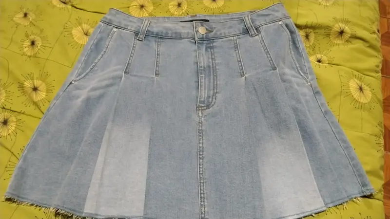 Falda de mezclilla azul claro talla L - 1