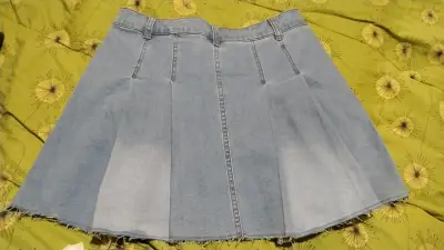 Falda de mezclilla azul claro talla L - miniatura 2