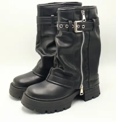 Botas biker negras con hebilla - miniatura 2