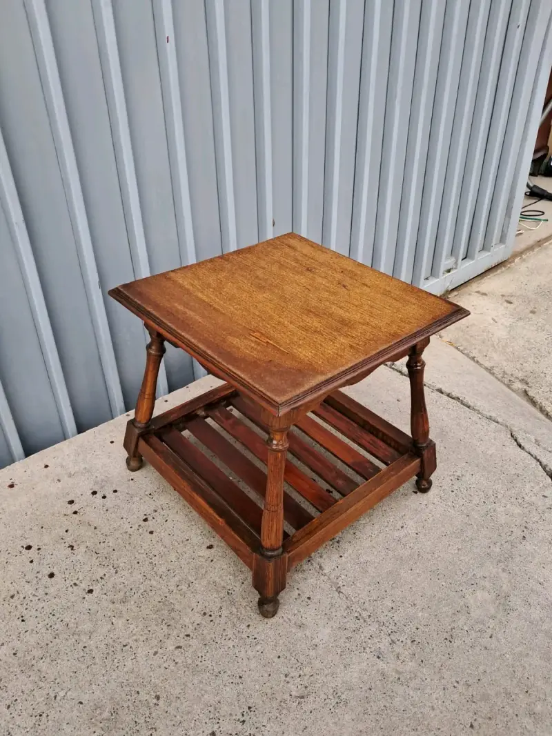 Mesa de Madera Vintage con Estante Inferior - 4