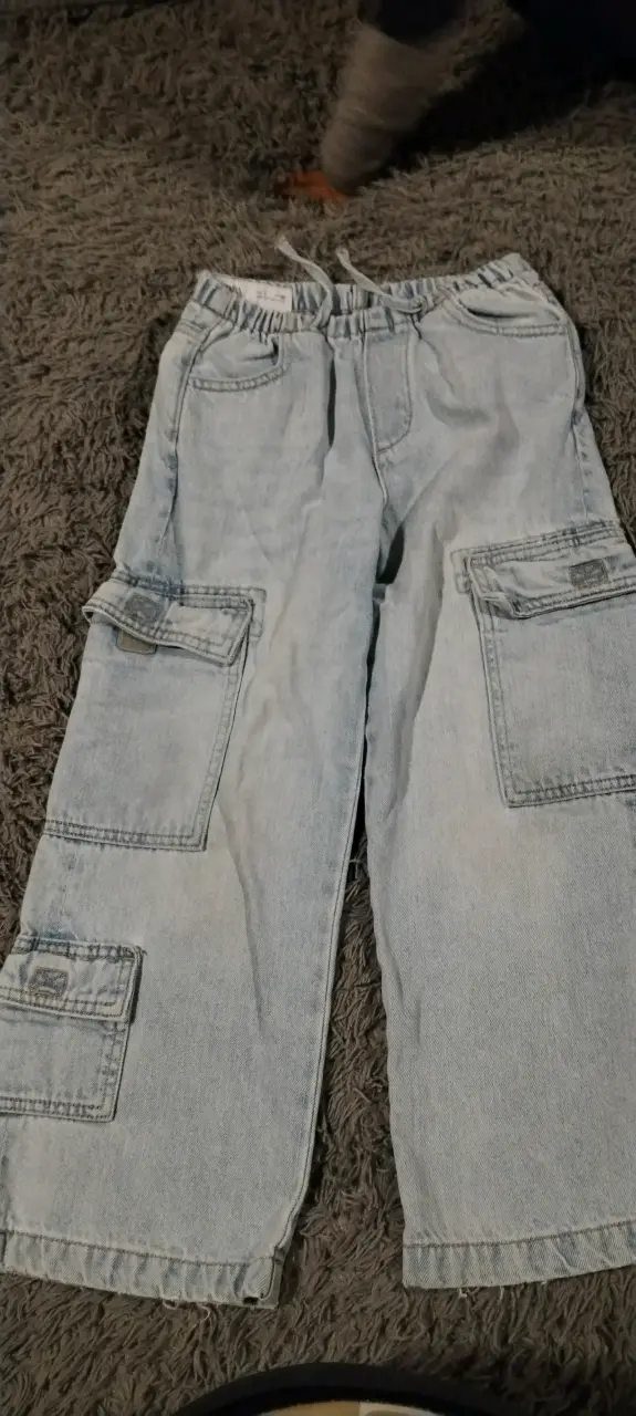 Lote de pantalones de mezclilla de niña en talla 6 - 7