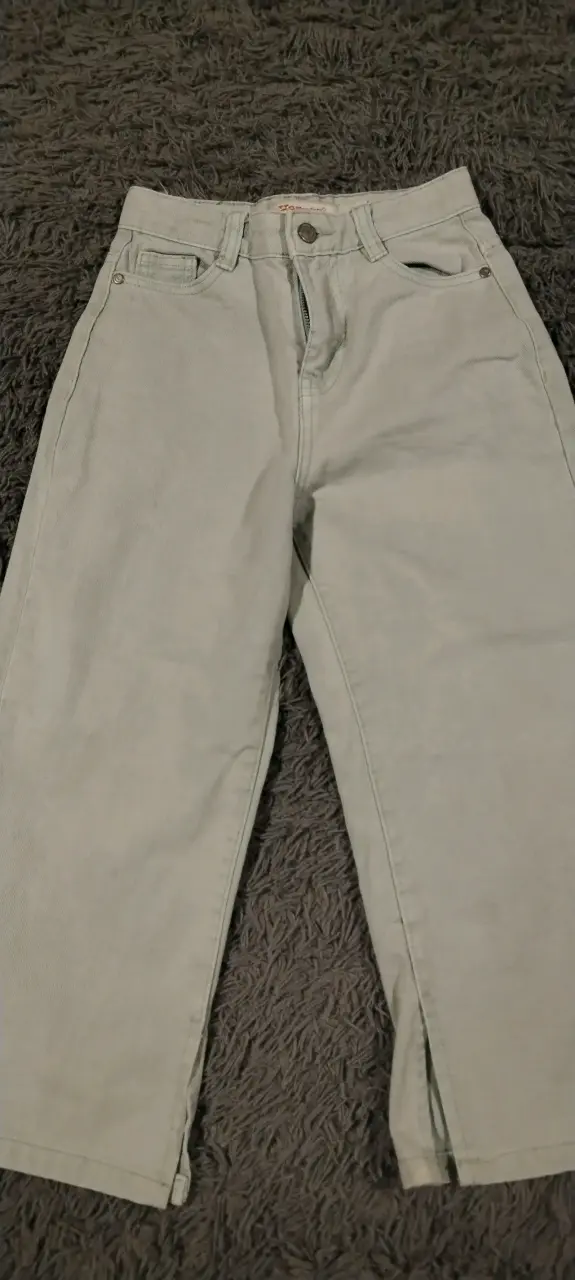 Lote de pantalones de mezclilla de niña en talla 6 - 8