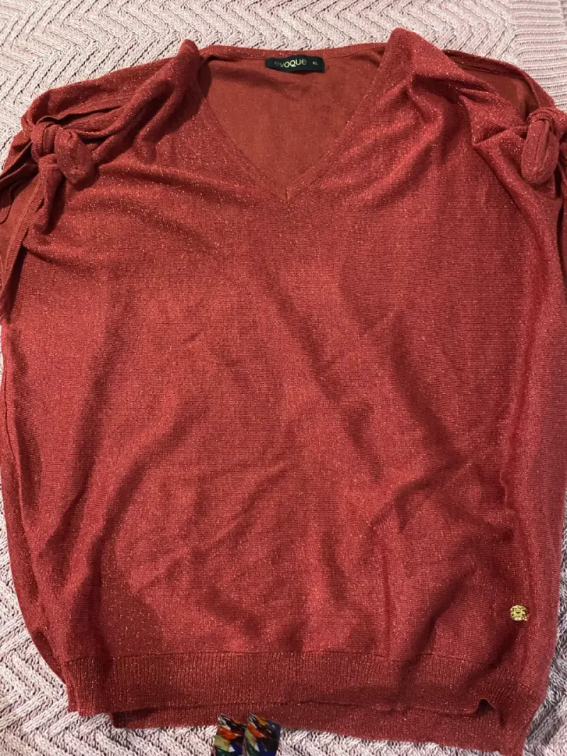 Suéter sin manga rojo con brillo Evoque XL - 3