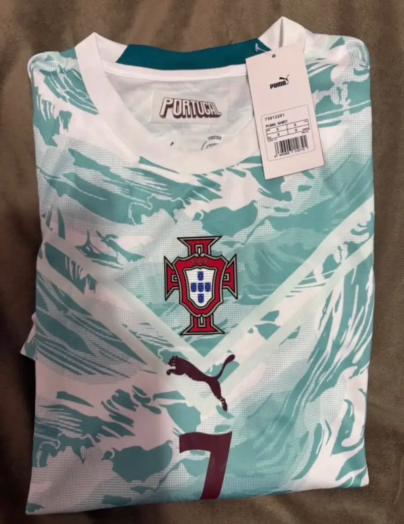 Camiseta Portugal Ronaldo Puma Edición Especial - 2