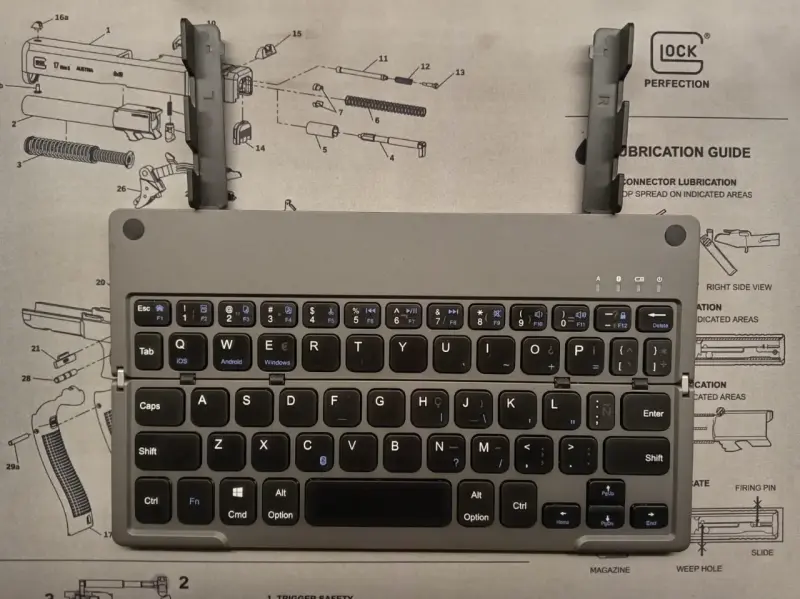 Teclado Bluetooth plegable para tablet
