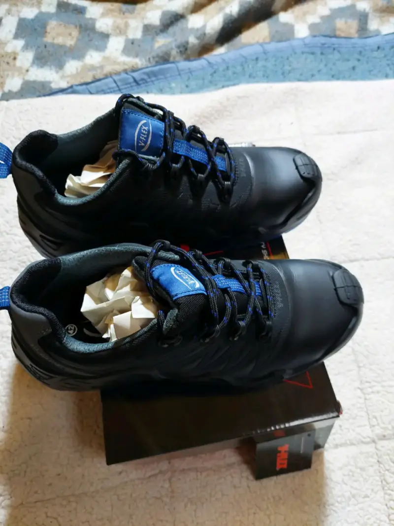 Zapatos de seguridad negros con detalles azules V-REX - 2