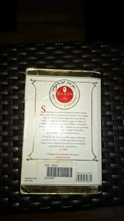 Libro El Hobbit de J.R.R. Tolkien - miniatura 2