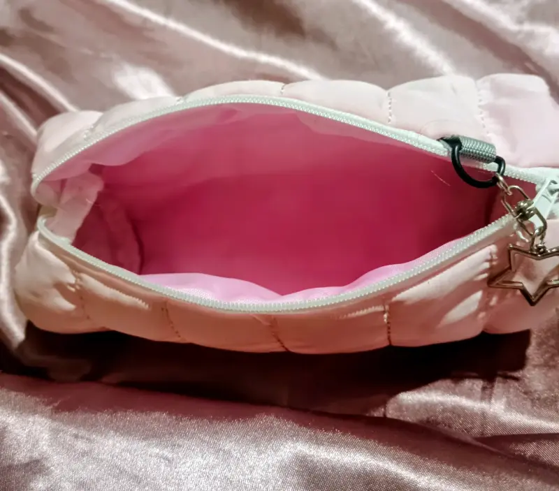 Estuche rosado acolchado con diseño de gato - 5