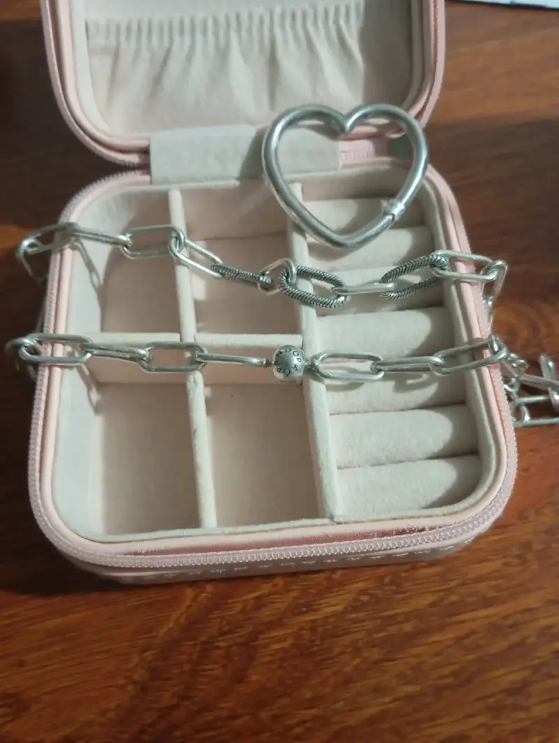 Collar de plata con dije de corazón Pandora - 1