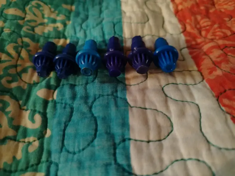 Set de peonzas Beyblade con lanzadores y caja - 5