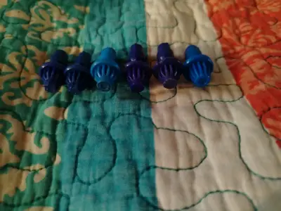 Set de peonzas Beyblade con lanzadores y caja - miniatura 5