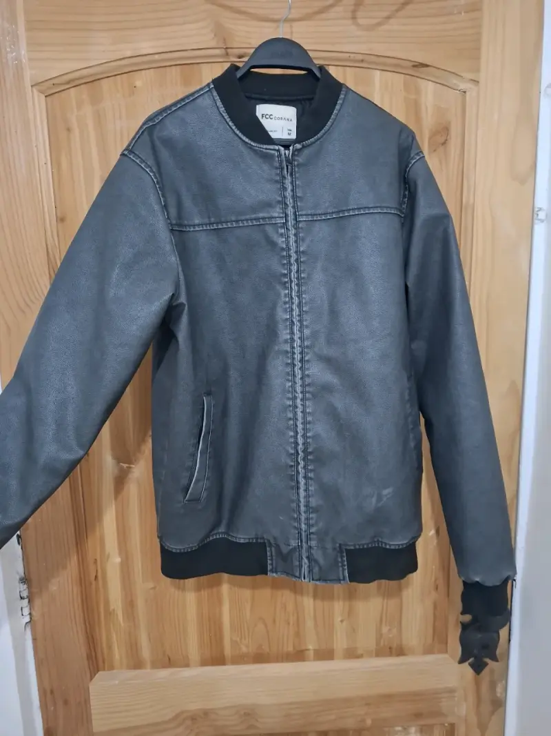 Chaqueta de cuero sintético gris para hombre - 1