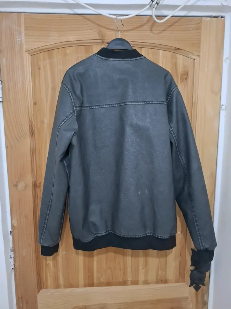 Chaqueta de cuero sintético gris para hombre - 4