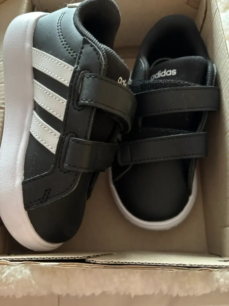 Zapatillas deportivas negras Adidas Grand Court 3.0 para niños - 1