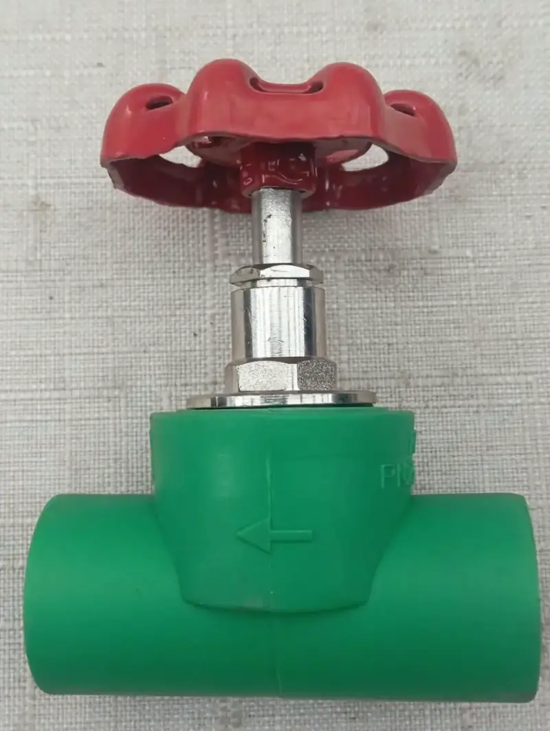 Válvula de paso de ppr 20 mm verde con manija roja