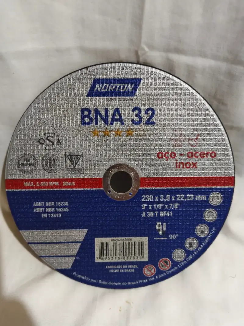 Disco de corte Norton BNA 32 para acero 9"
