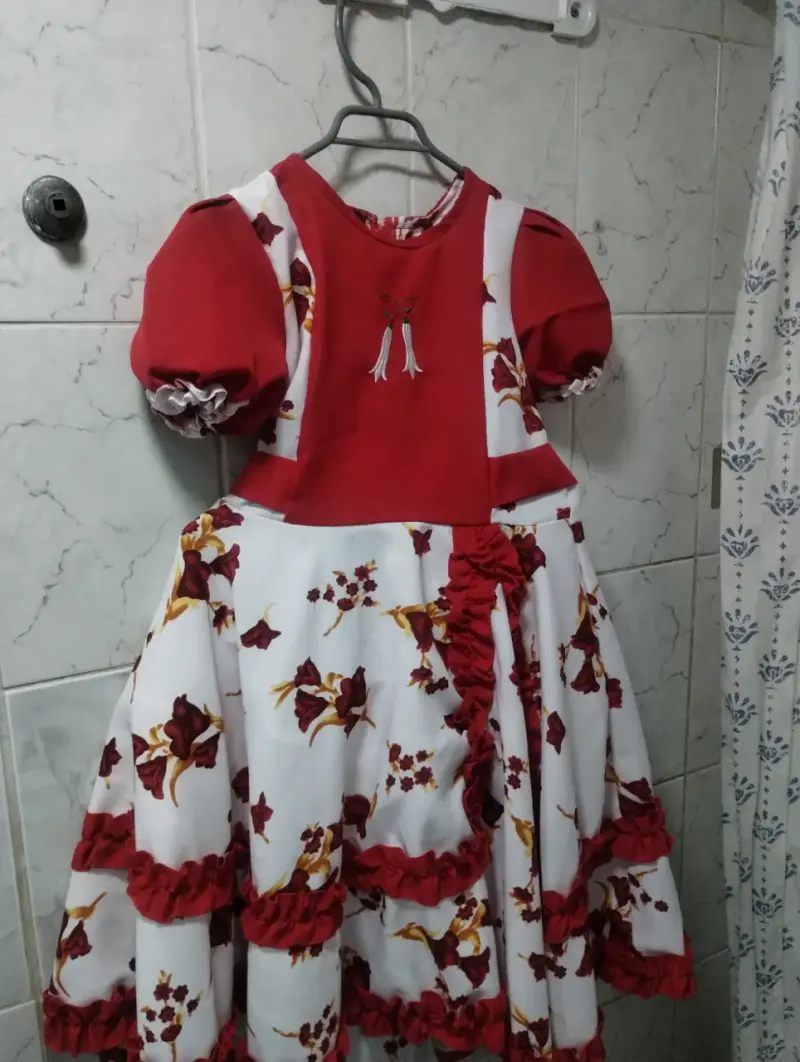 Vestido infantil de cueca estampado floral