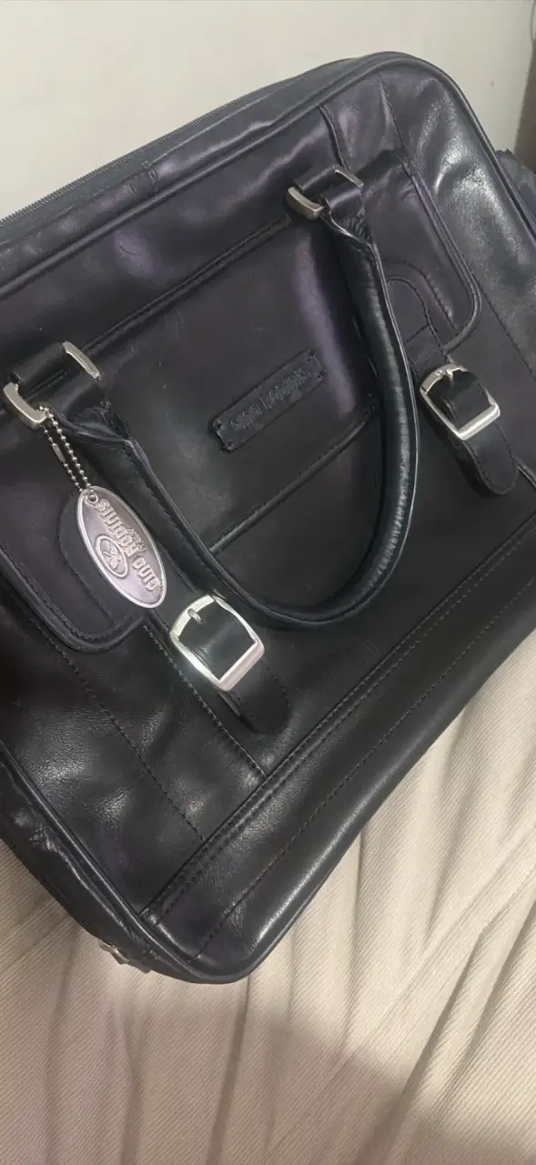 Maletín de cuero negro con hebillas - 3