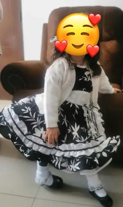 Vestido de Huasa blanco y negro talla 5-6 - miniatura 6