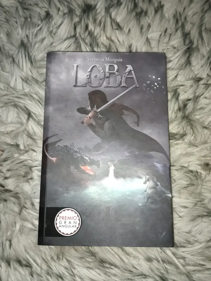 Libro 'Loba' de Verónica Murguía - 2