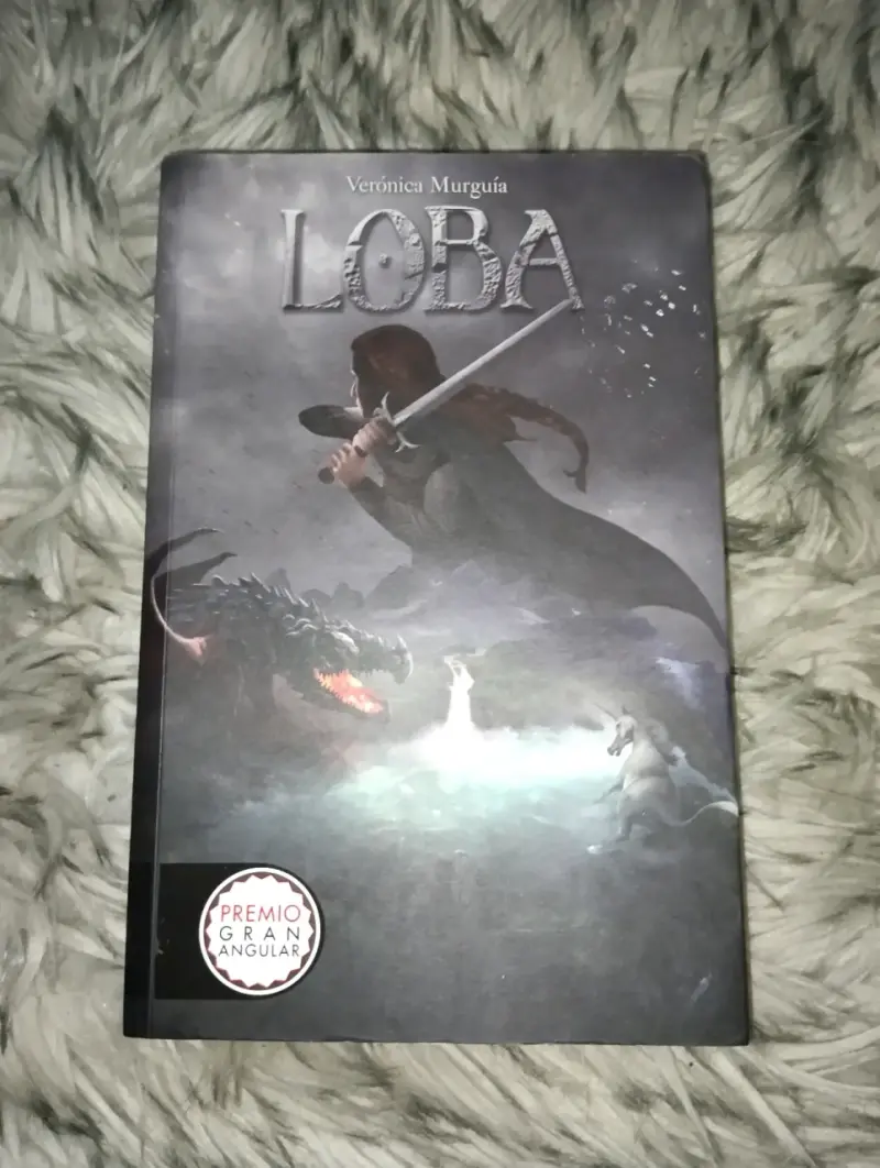 Libro 'Loba' de Verónica Murguía - 3