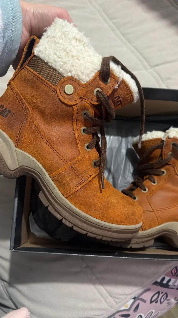 Botas de cuero marrón con forro de lana CAT - 1