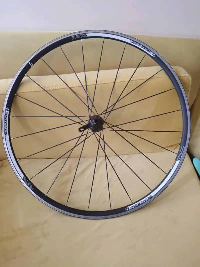 Rueda de Bicicleta Bontrager Aro 700C - 2