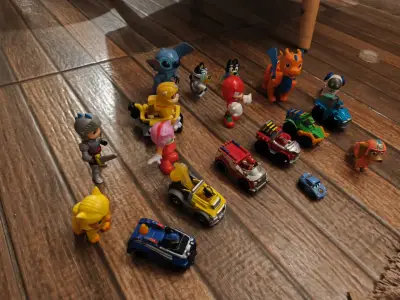 Lote de figuras, varios  para niños - miniatura 4