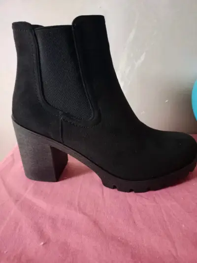 Botines de tacón grueso negros para mujer - miniatura 1