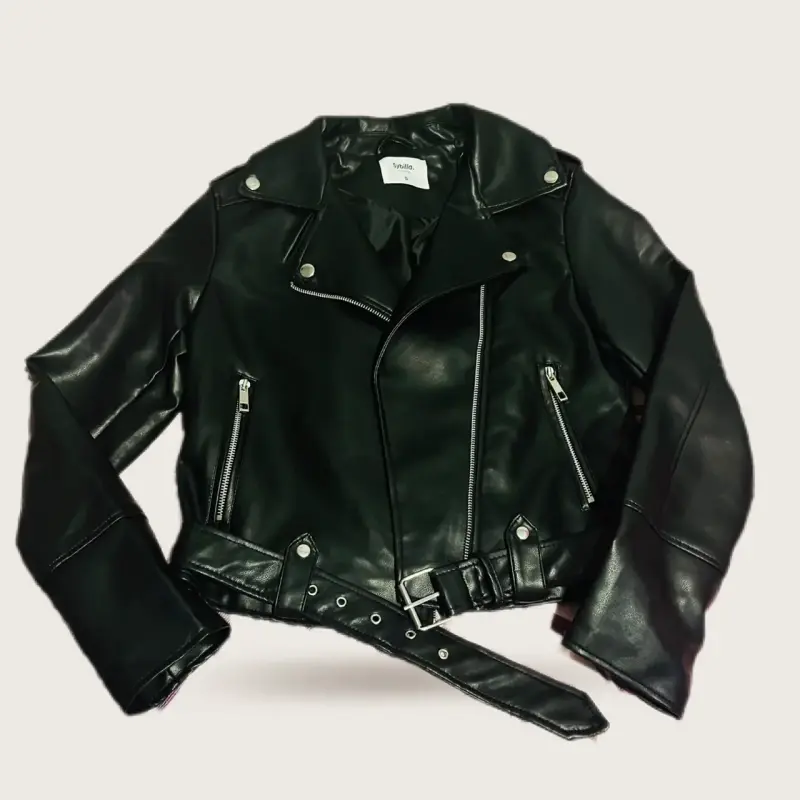 Chaqueta de cuero negra estilo biker para mujer - 1