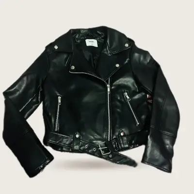 Chaqueta de cuero negra estilo biker para mujer - miniatura 2