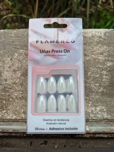 Uñas postizas Flamenco Press On con adhesivo - miniatura 1