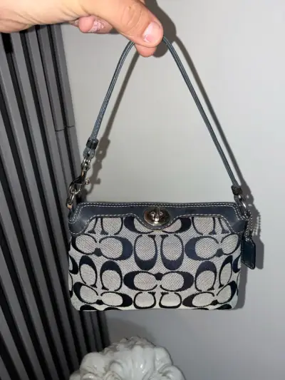 Cartera de mano Coach - miniatura 1