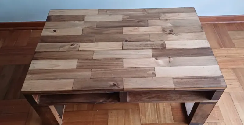 Mesa de centro de madera estilo rústico - 2