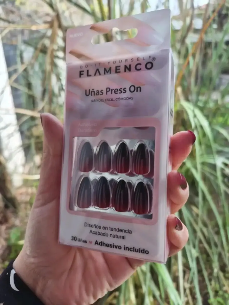 Uñas postizas Flamenco Press On adhesivas - 2