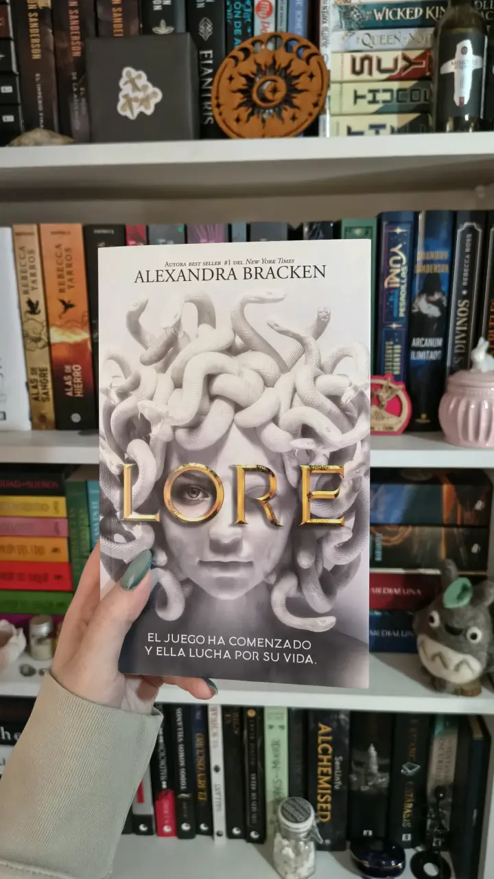 Libro 'Lore' de Alexandra Bracken original