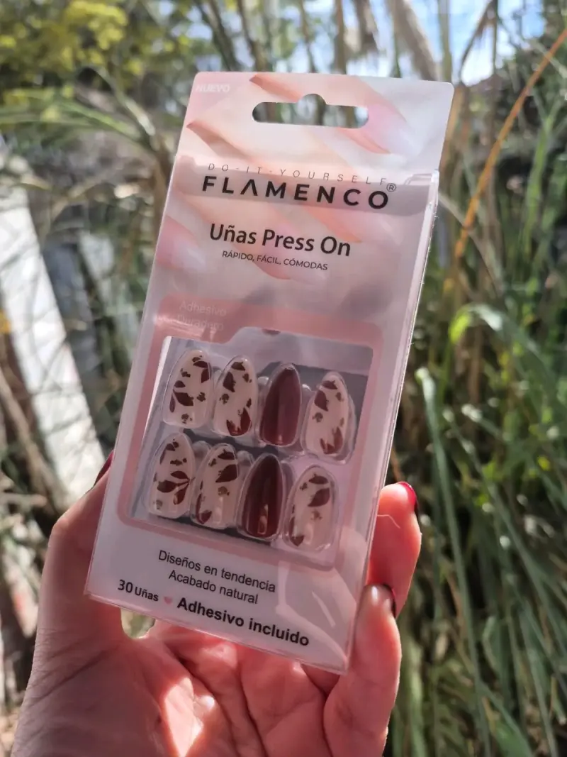 Uñas postizas Flamenco Press On diseño floral - 2