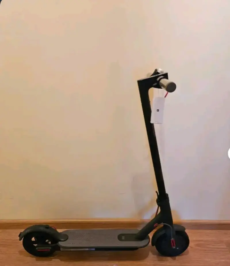 Scooter eléctrico plegable Xiaomi en buen estado - 1