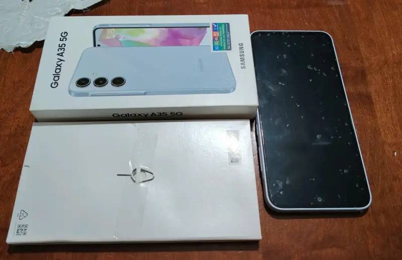 Samsung Galaxy A35 5G en buen estado - 2