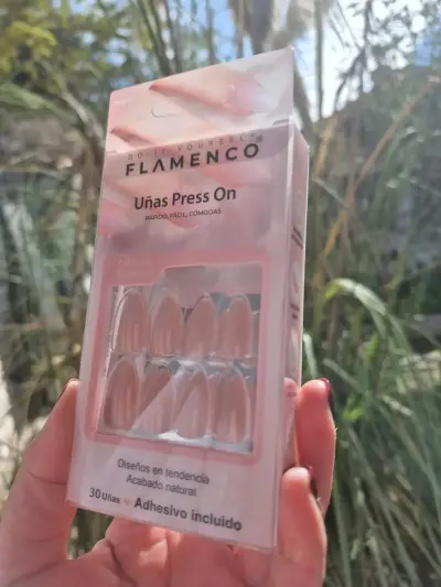 Uñas postizas Flamenco Press On con adhesivo - miniatura 2