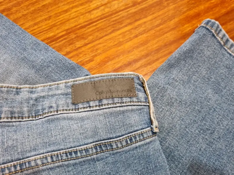 Jeans Calvin Klein Slim Boyfriend Talla 10 - 3